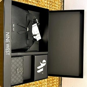 Nine West pocketbook & Wallet combo. Never used with box and tags